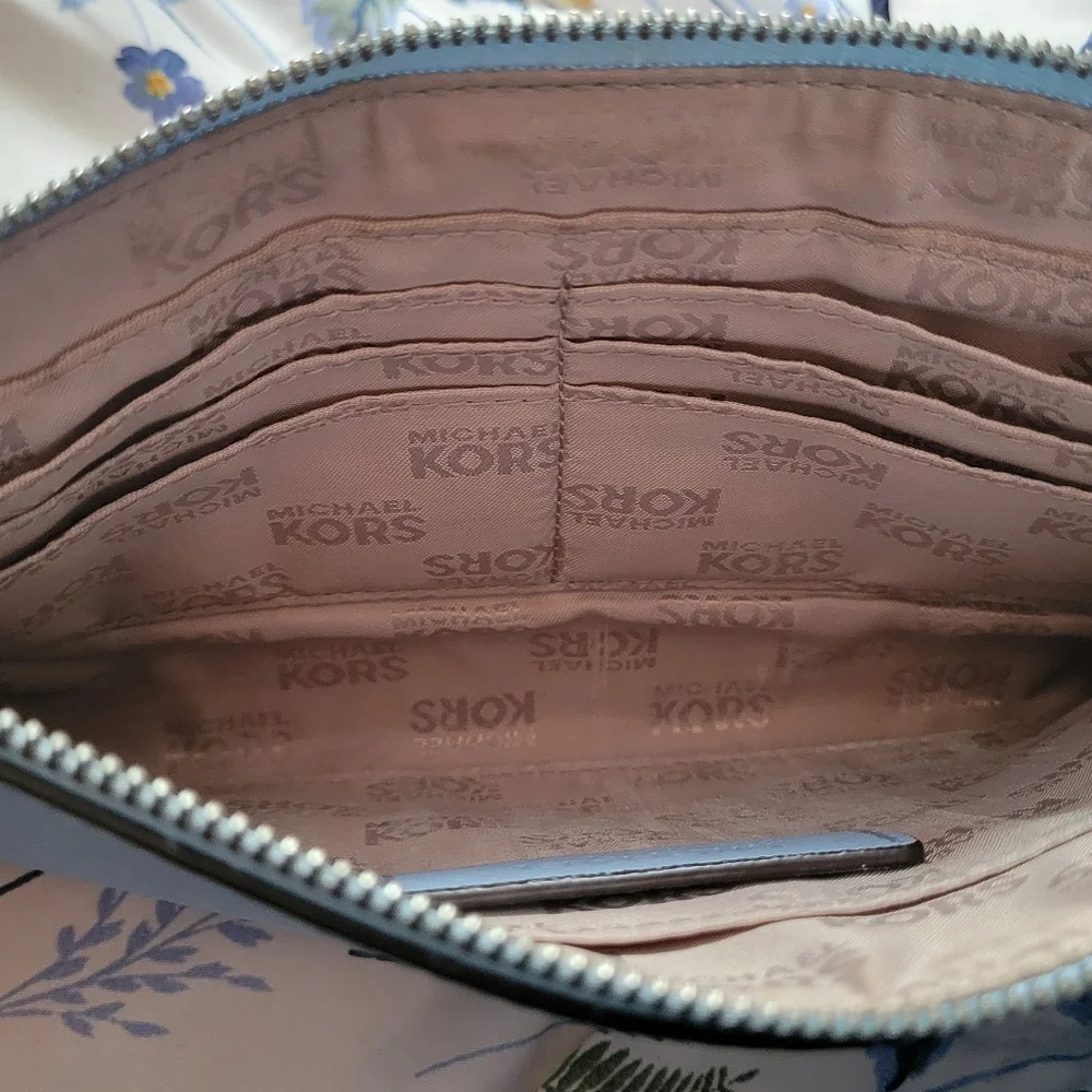 Authentic Michael Kors Studded Wristlet in baby blue - Picture 6 of 8